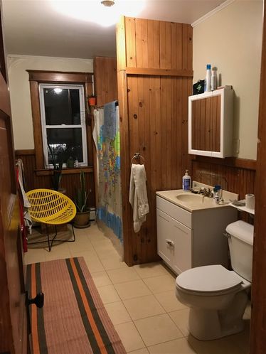 42 Central St, Newport, VT 05855